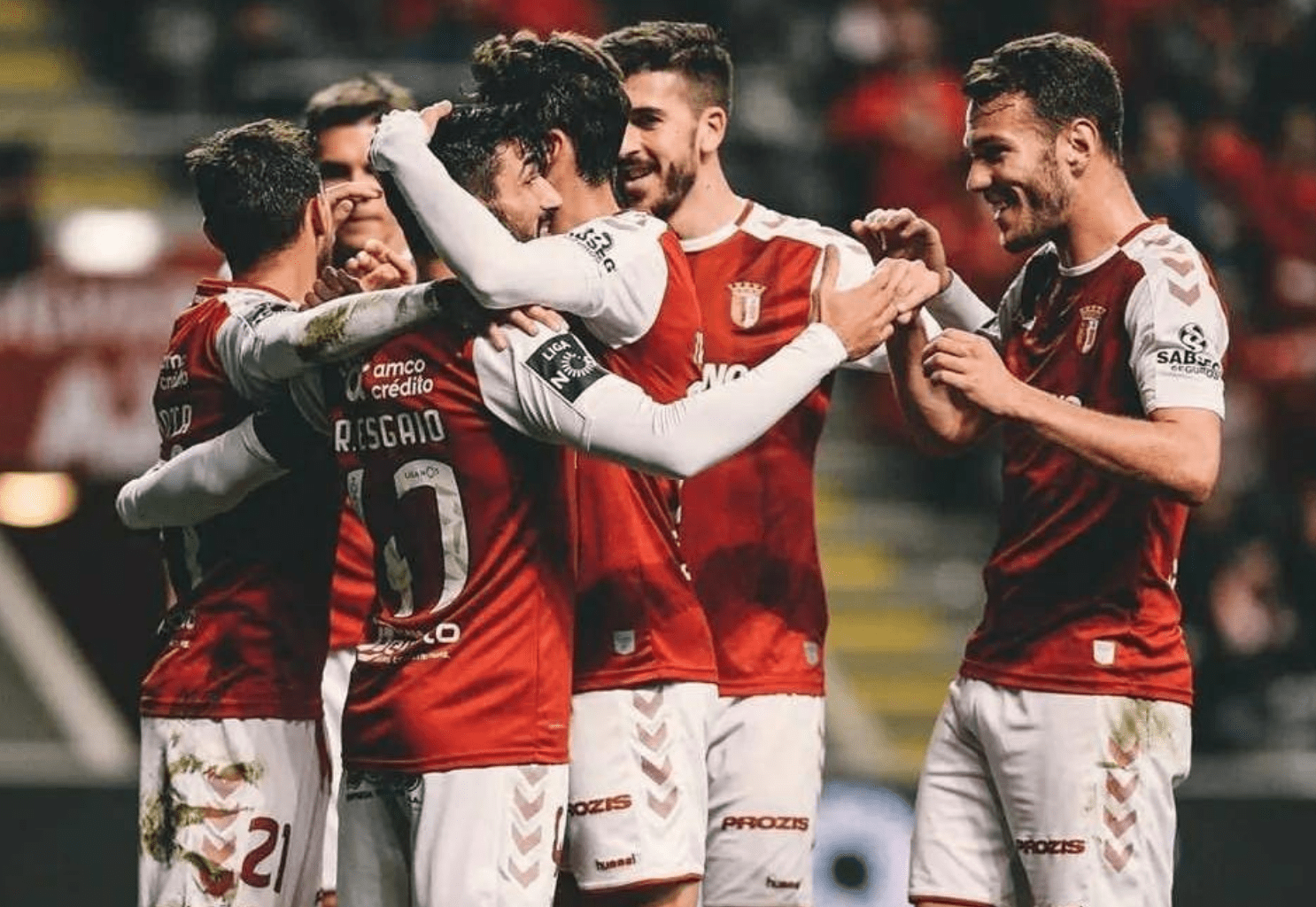 那不勒斯训练开放日,转会期调整名单引欢呼,葡超在即,心理建设被强调 那不勒斯训练开放日,转会期调整名单引欢呼,葡超在即,心理建设被强调