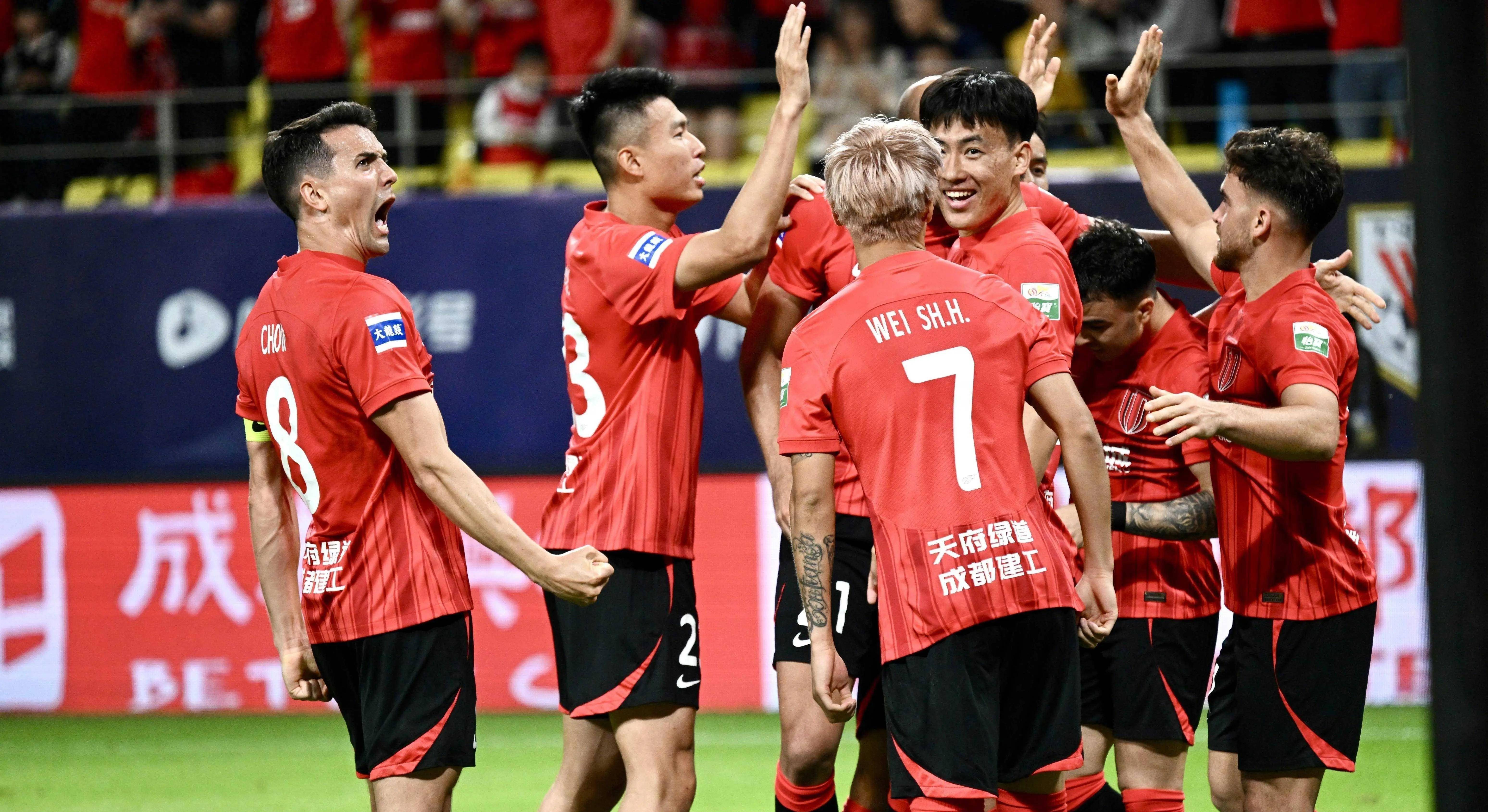 比利亚雷亚尔今晚回应争议圣安东尼奥马刺赛后回应争议，国际比赛日成都蓉城调整名单以备亚冠看傻球迷的简单介绍